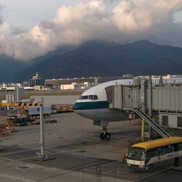 Hong Kong Airport is located next to the water and between two
mountain crests.